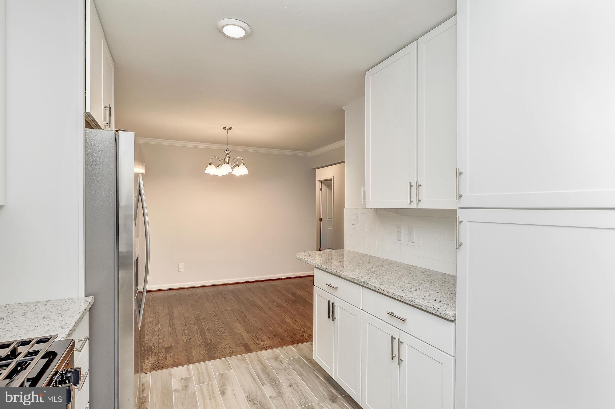 214 Highmeadow Road Reisterstown, MD 21136 - Photo 11 of 29 42" Cabinets