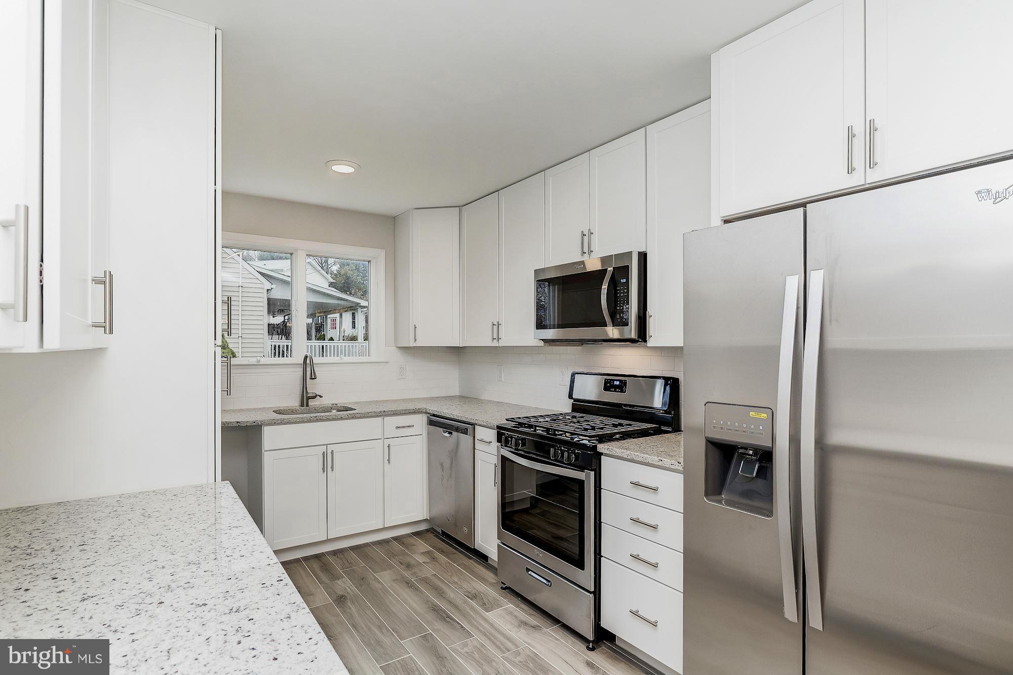 214 Highmeadow Road Reisterstown, MD 21136 - Photo 8 of 29 Gourmet Kitchen