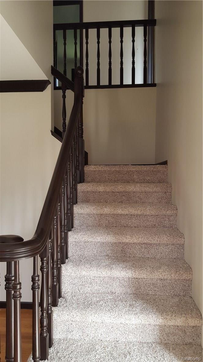 2958 Powderhorn Ridge Road Rochester, MI 48309 - Photo 13 of 13 Staircase, NEW plush carpet THRUOUT!