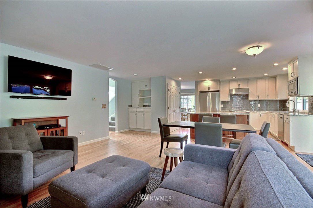 10024 Northeast 155th Street Bothell, WA 98011 - Photo 12 of 24 Gallery Image 12