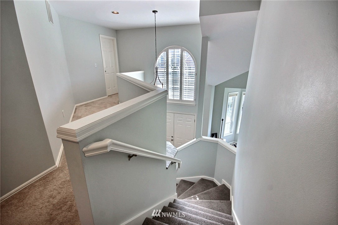 10024 Northeast 155th Street Bothell, WA 98011 - Photo 15 of 24 Gallery Image 15