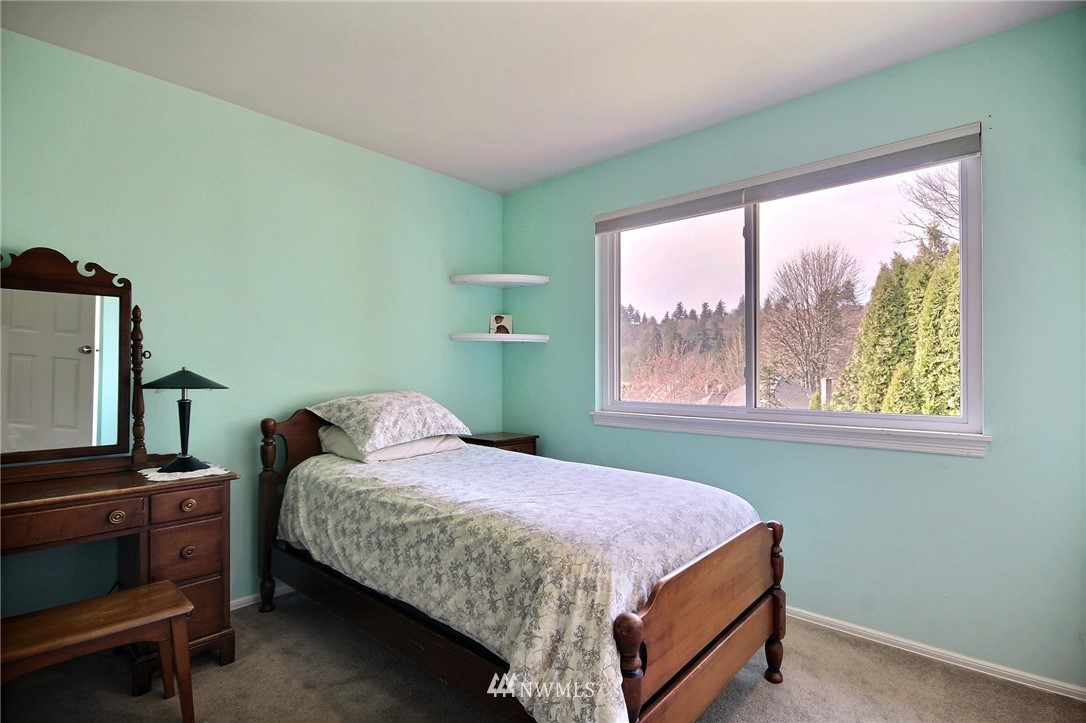 10024 Northeast 155th Street Bothell, WA 98011 - Photo 17 of 24 Gallery Image 17