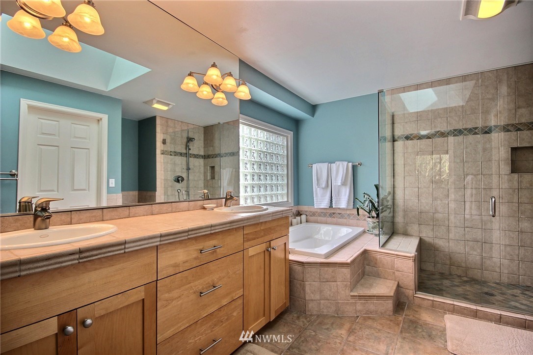 10024 Northeast 155th Street Bothell, WA 98011 - Photo 20 of 24 Gallery Image 20