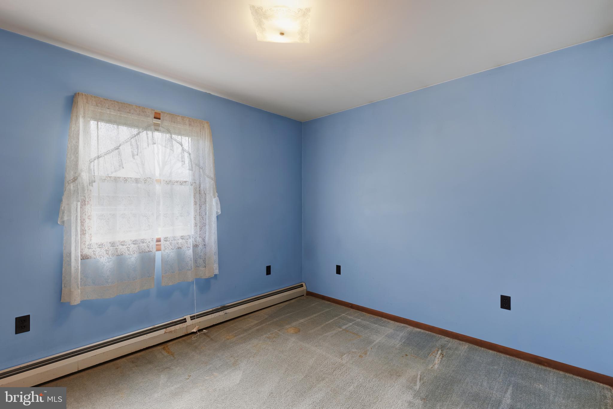 41 Apache Lane Willow Street, PA 17584 - Photo 7 of 26 an empty room with a window