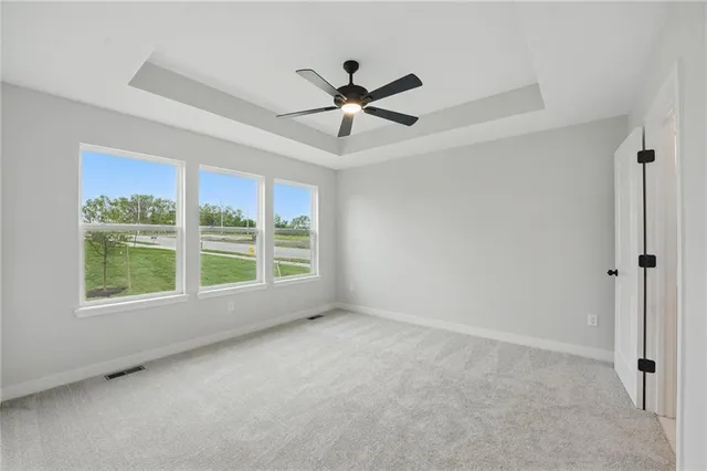 $364,950 | 719 Glenn Circle, Raymore, MO 64083