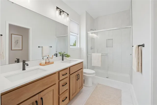 $364,950 | 719 Glenn Circle, Raymore, MO 64083