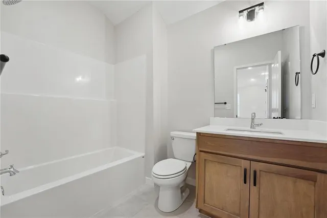 $364,950 | 719 Glenn Circle, Raymore, MO 64083