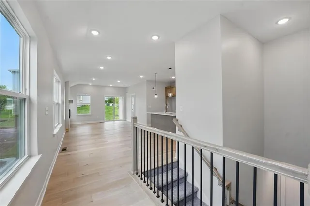 $364,950 | 719 Glenn Circle, Raymore, MO 64083