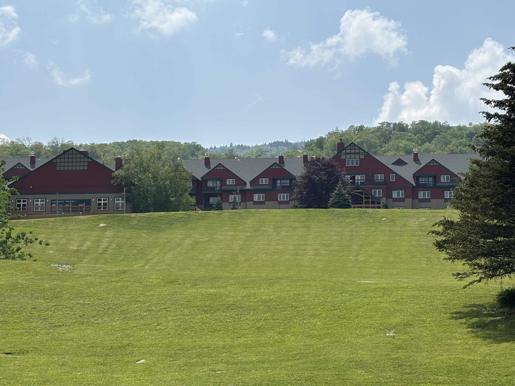 89 Grand Summit Way, Unit 121 West Dover, VT 05356 - Photo 13 of 16