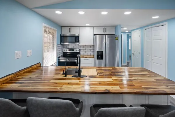 $1,850 | 1194 Deer Run, Pocono Pines, PA 18350