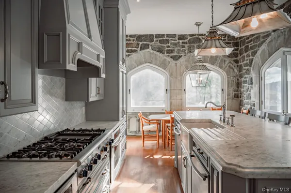 $5,950,000 | 43 Ontio Road, Tuxedo Park, NY 10987