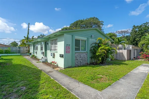 $550,000 | 3712 Southwest 12th Court, Fort Lauderdale, FL 33312