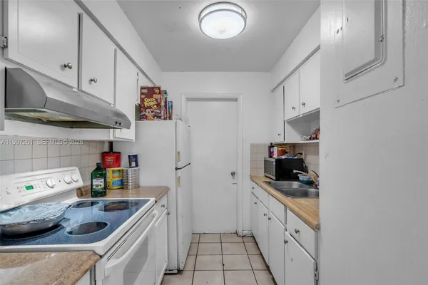 $550,000 | 3712 Southwest 12th Court, Fort Lauderdale, FL 33312