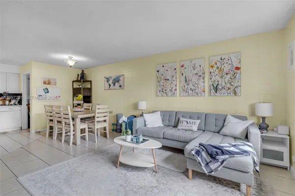 $550,000 | 3712 Southwest 12th Court, Fort Lauderdale, FL 33312