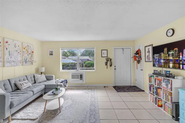 $550,000 | 3712 Southwest 12th Court, Fort Lauderdale, FL 33312