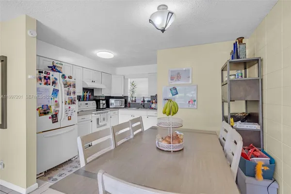 $550,000 | 3712 Southwest 12th Court, Fort Lauderdale, FL 33312