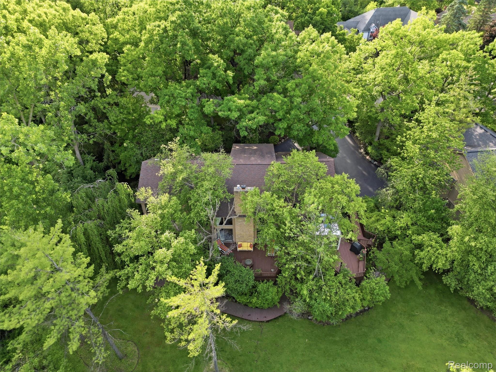 4751 Rolling Ridge Road West Bloomfield, MI 48323 - Photo 47 of 51 Aerial view