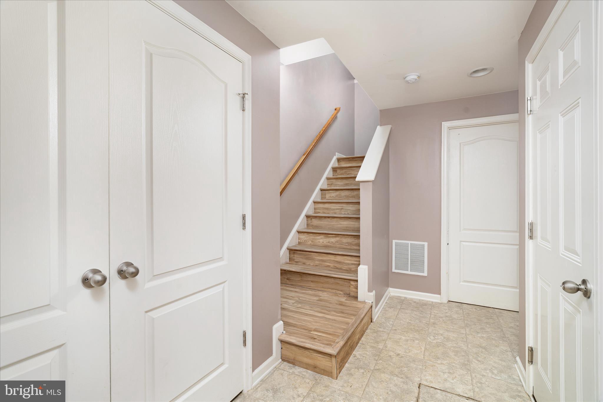 408 Rumbling Rock Road Hedgesville, WV 25427 - Photo 17 of 23 Foyer