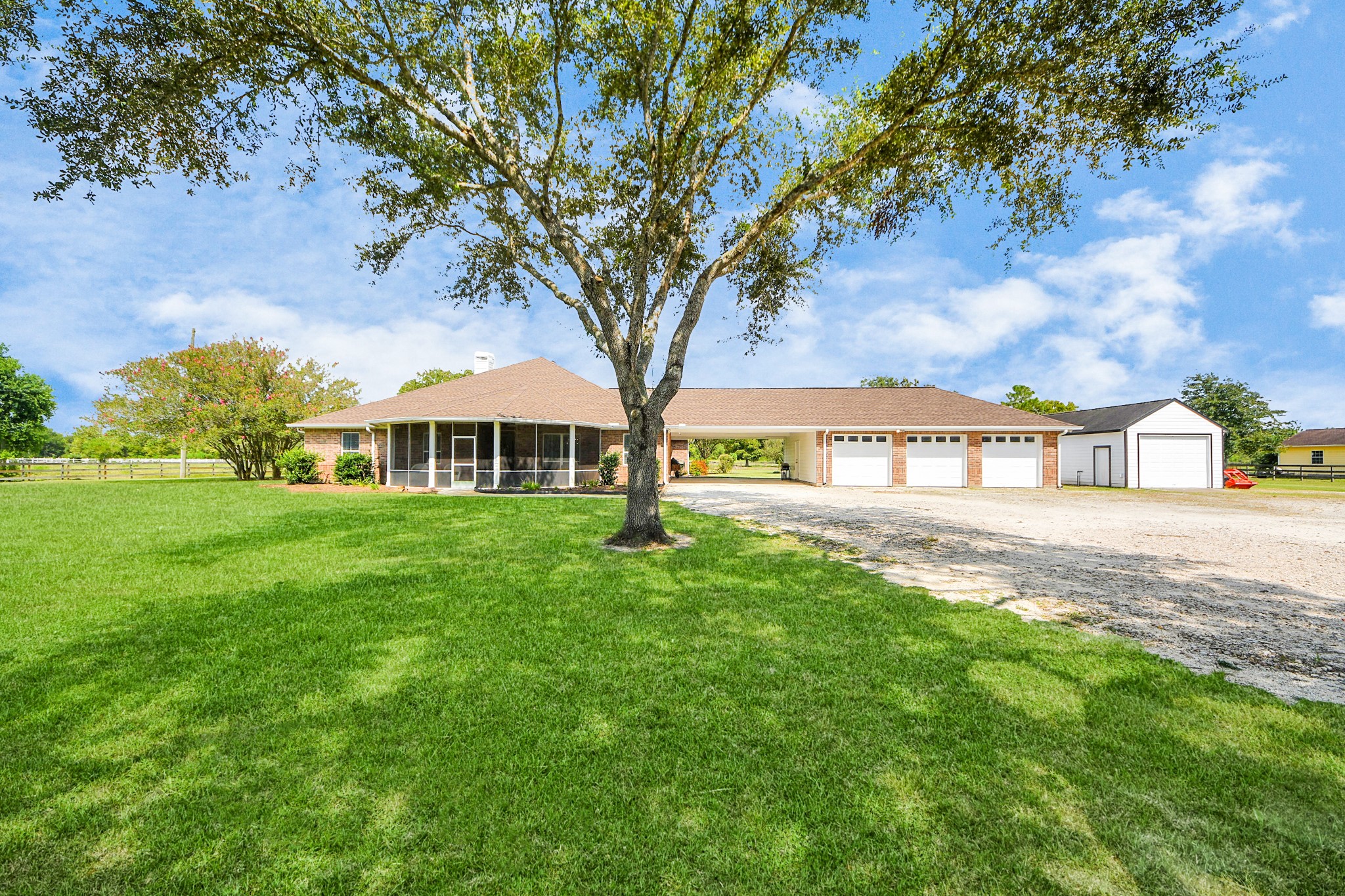 7511 County Road 511 Rosharon, TX 77583 - Photo 3 of 42