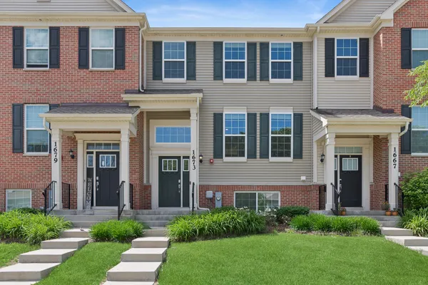 $3,150 | 1673 Carlstedt Drive, Batavia, IL 60510