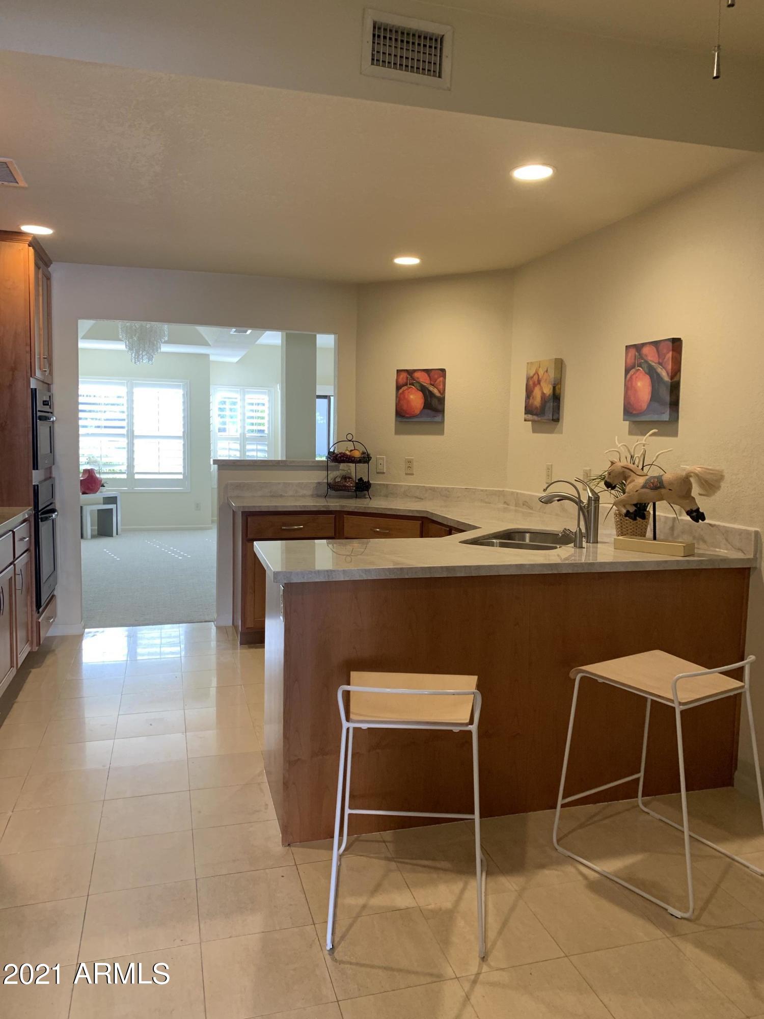7272 East Gainey Ranch Road, Unit 114 Scottsdale, AZ 85258 - Photo 19 of 70 BREAKFAST BAR