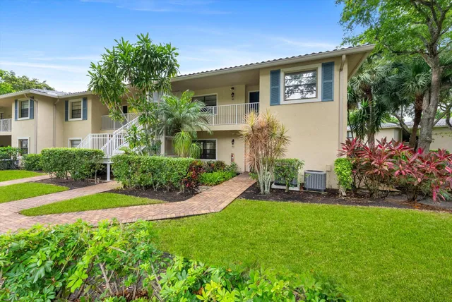 $250,000 | 30 Westgate Lane, Unit 30G, Boynton Beach, FL 33436