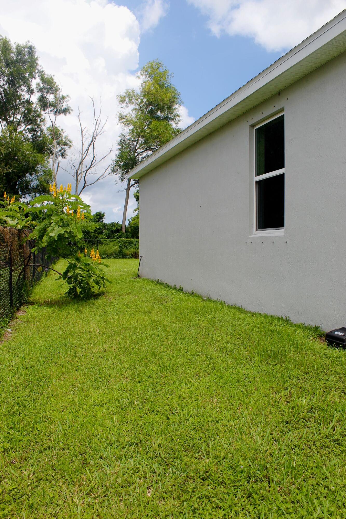 3156 Southwest Ann Arbor Road Port St. Lucie, FL 34953 - Photo 12 of 14 09fb52ee-07b0-4515-a691-b53c9f38927b