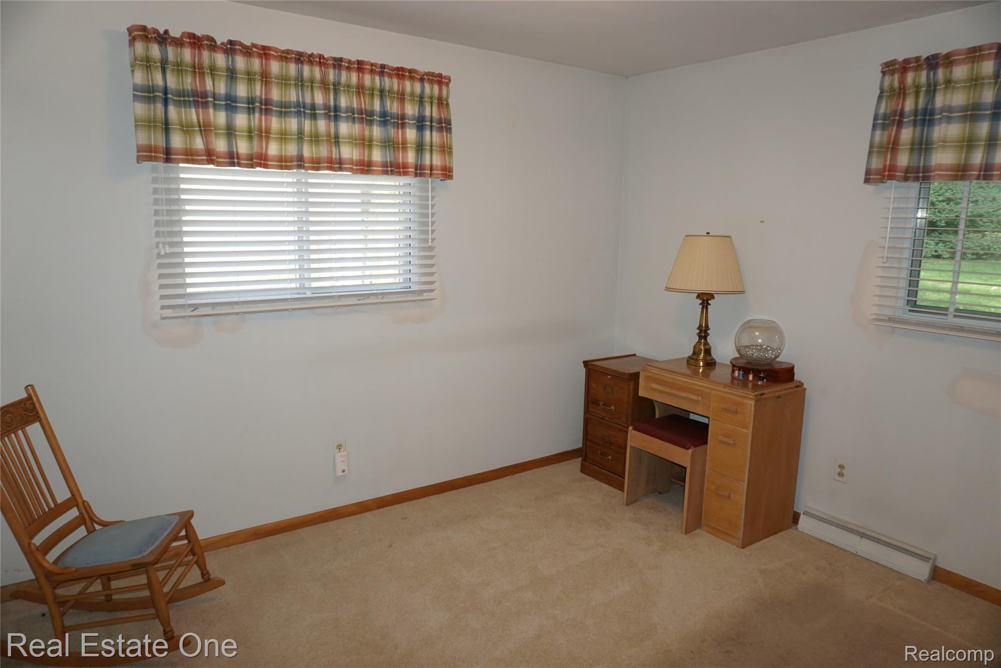 200 Windsor Road Rochester, MI 48307 - Photo 20 of 25 DSC00487.JPG