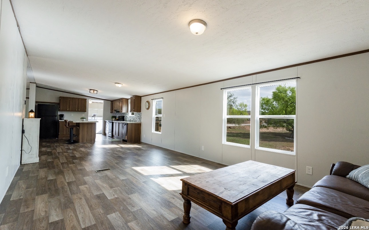 108 County Road 2638 Devine, TX 78016 - Photo 11 of 21