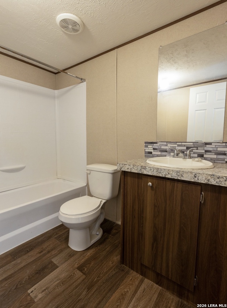 108 County Road 2638 Devine, TX 78016 - Photo 14 of 21