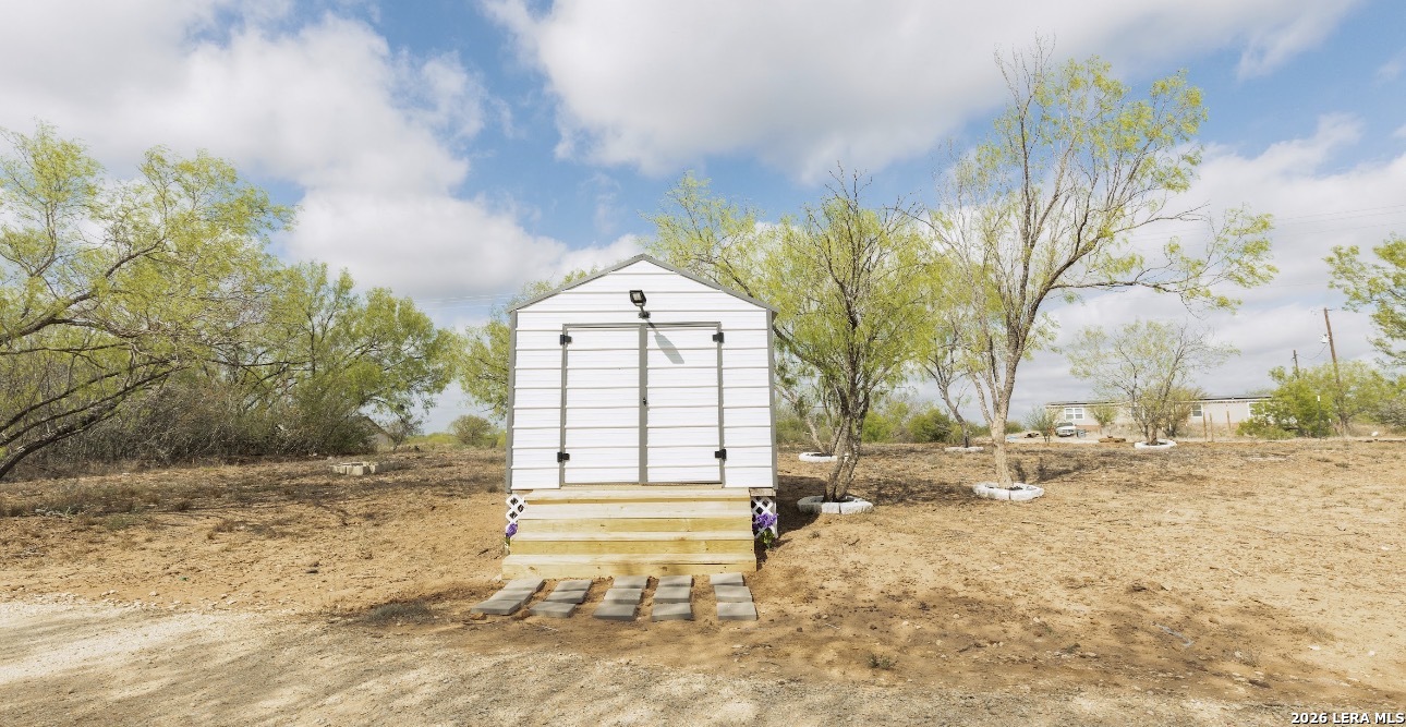 108 County Road 2638 Devine, TX 78016 - Photo 19 of 21