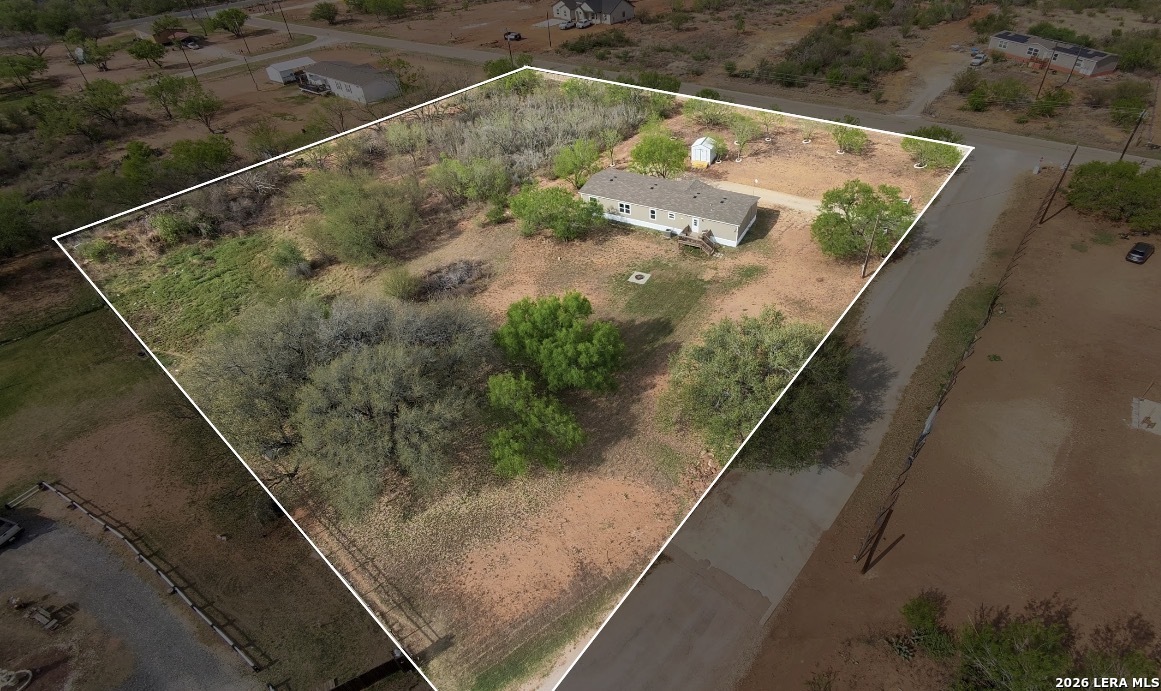 108 County Road 2638 Devine, TX 78016 - Photo 3 of 21