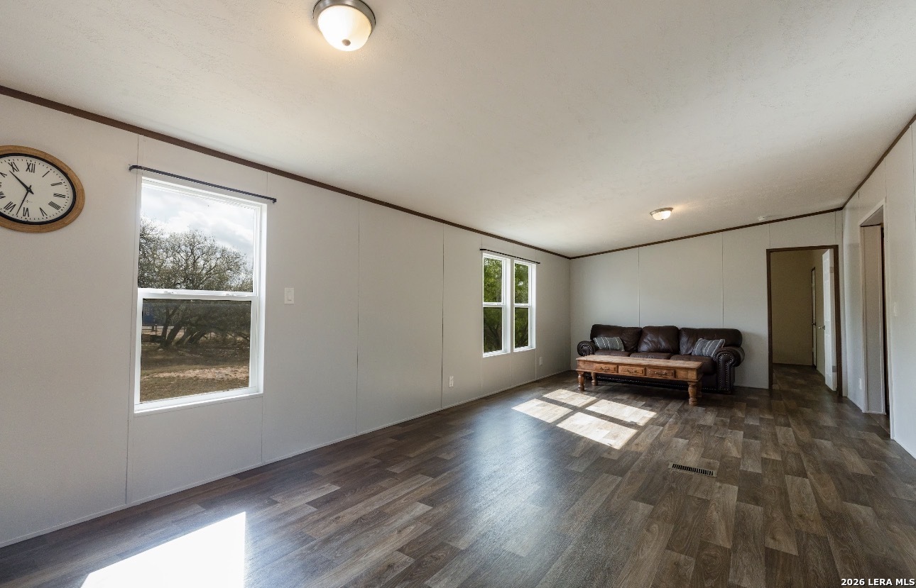 108 County Road 2638 Devine, TX 78016 - Photo 10 of 21