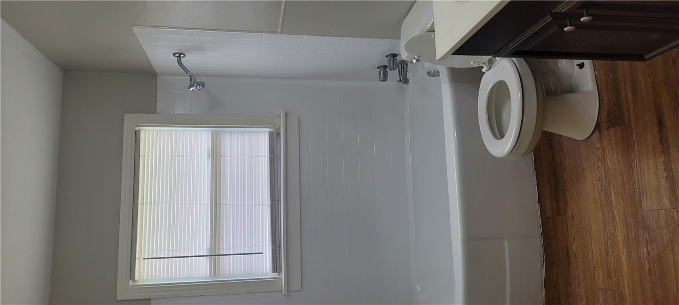 415 Sulphur Springs Road Bryan, TX 77801 - Photo 5 of 9 Bath tub looks shiney & new. The bathtub just refinished.