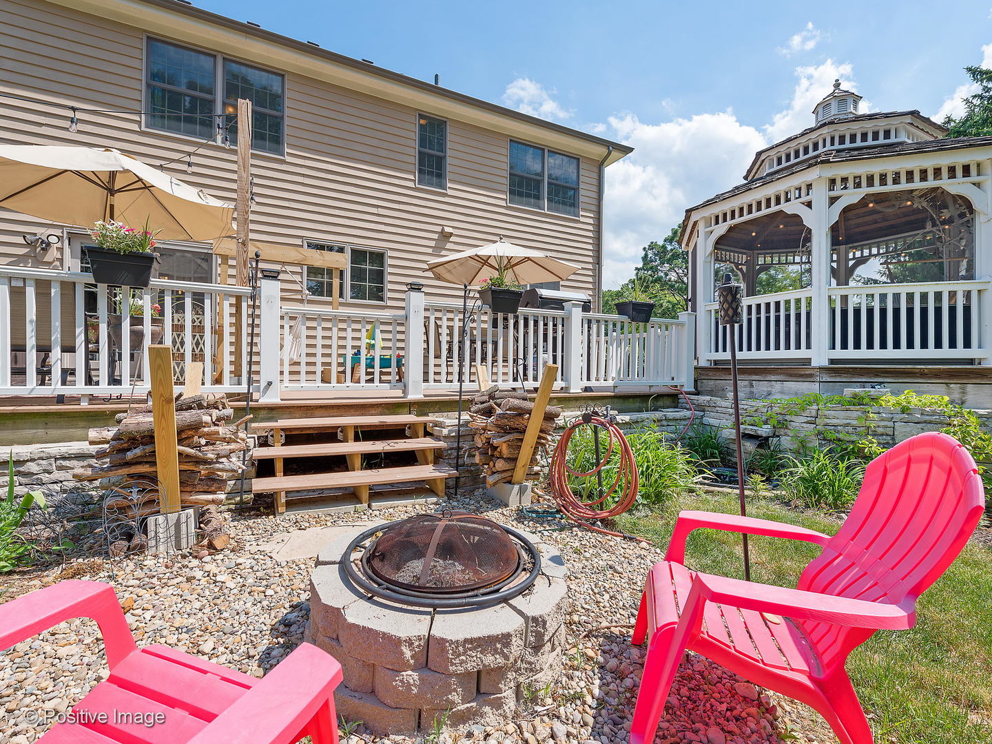 27W617 Garys Mill Road Winfield, IL 60190 - Photo 31 of 35 a balcony with table and chairs