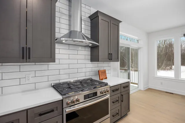 $950,000 | 8774 Patterson Avenue Southeast, Caledonia, MI 49316