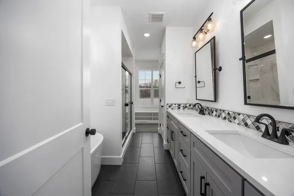 $950,000 | 8774 Patterson Avenue Southeast, Caledonia, MI 49316