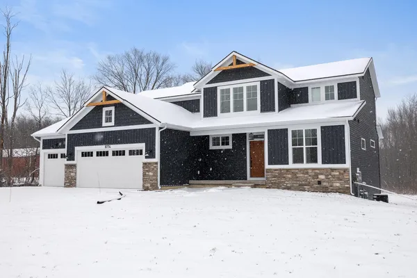 $950,000 | 8774 Patterson Avenue Southeast, Caledonia, MI 49316
