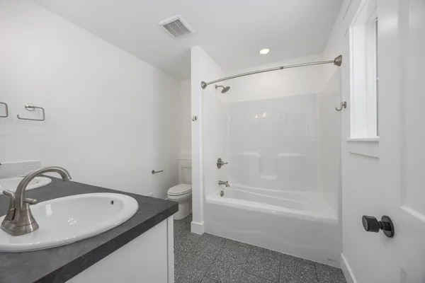 $950,000 | 8774 Patterson Avenue Southeast, Caledonia, MI 49316