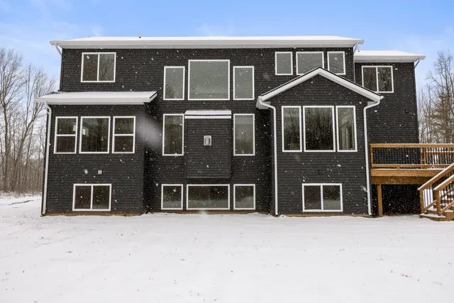 $950,000 | 8774 Patterson Avenue Southeast, Caledonia, MI 49316