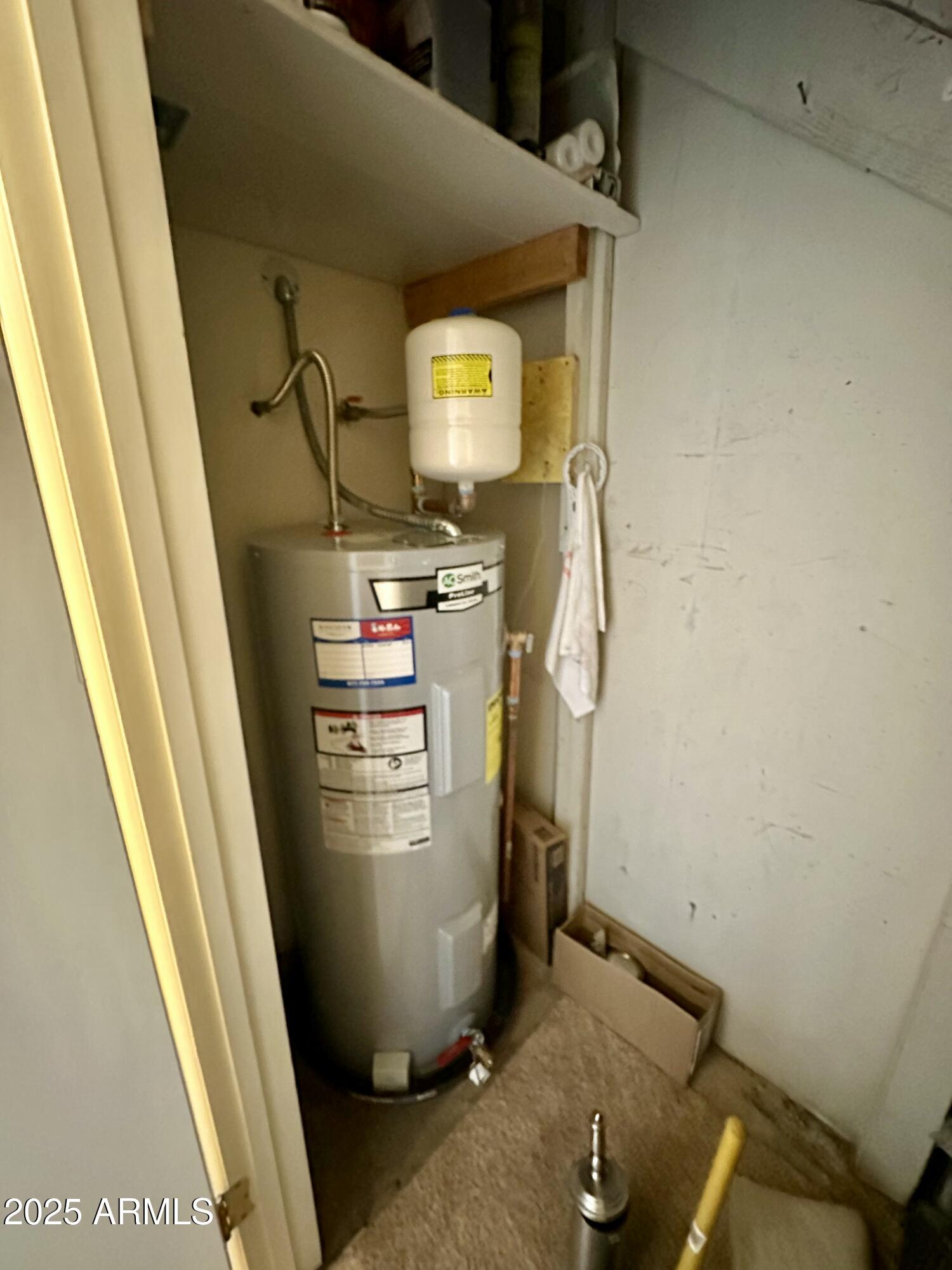 3340 West State Rte 89A, Unit 9 Sedona, AZ 86336 - Photo 32 of 34 Water heater