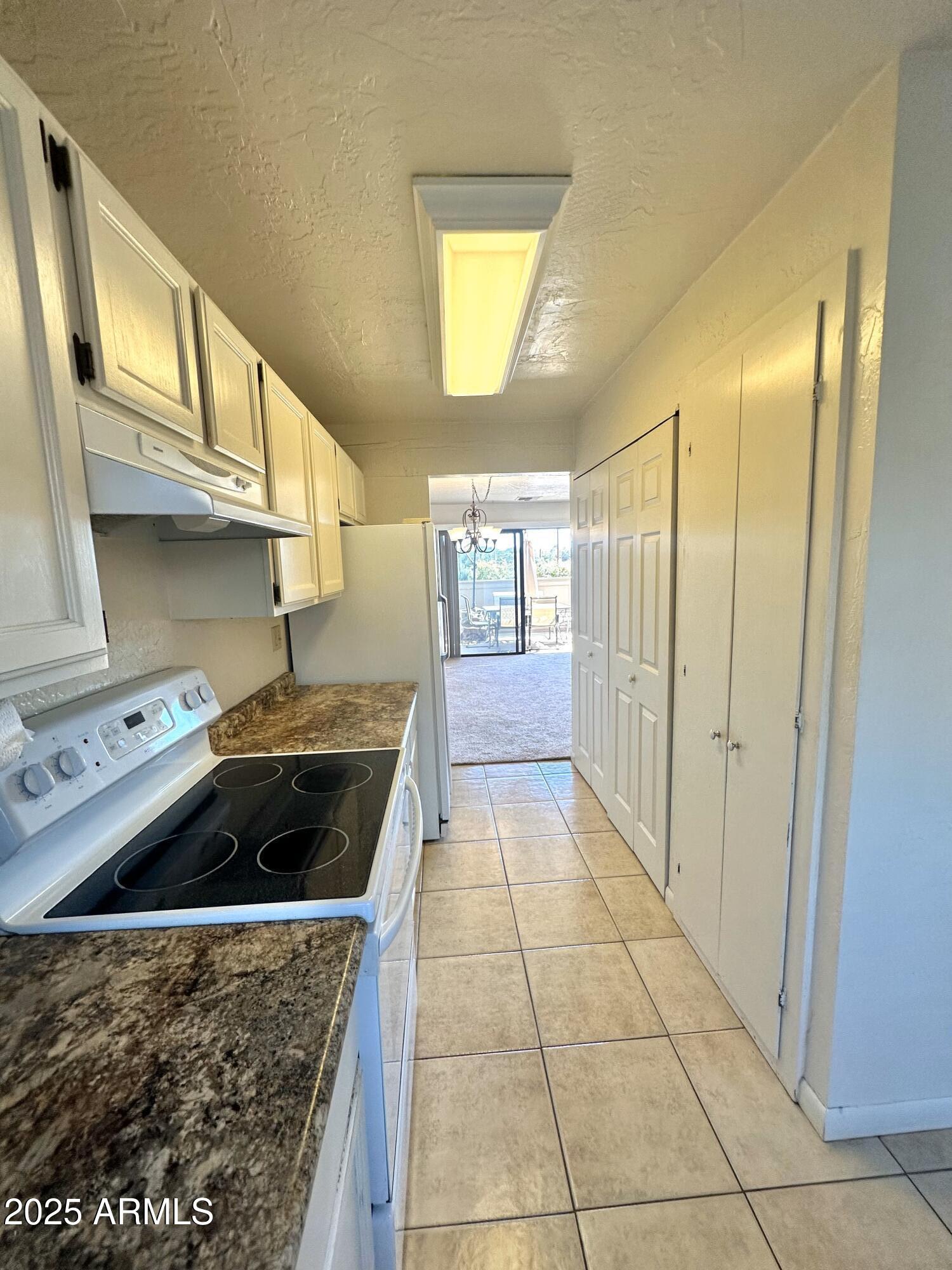 3340 West State Rte 89A, Unit 9 Sedona, AZ 86336 - Photo 4 of 34 Kitchen all appliances included