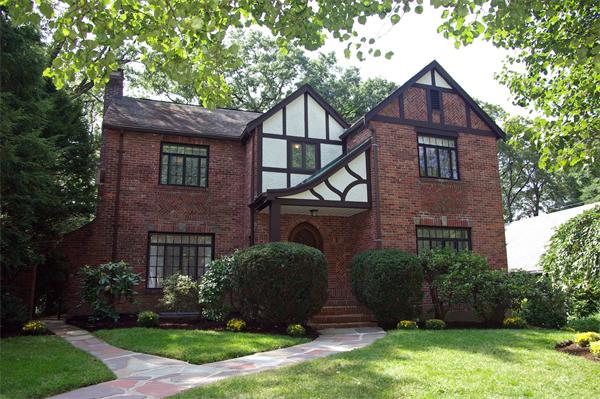 125 Brackett Road Newton, MA 02458 - Photo 1 of 17 Gallery Image 1