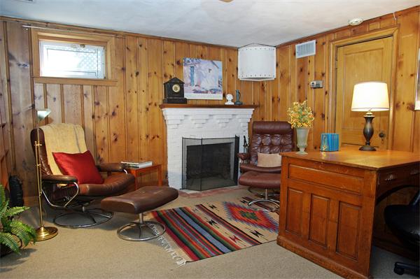 125 Brackett Road Newton, MA 02458 - Photo 12 of 17 Gallery Image 12