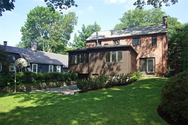 125 Brackett Road Newton, MA 02458 - Photo 3 of 17 Gallery Image 3