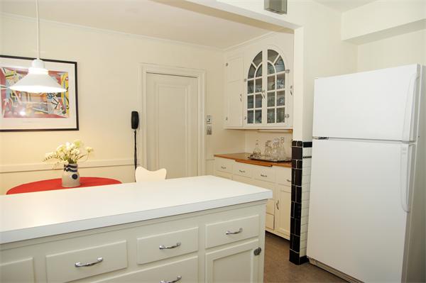 125 Brackett Road Newton, MA 02458 - Photo 7 of 17 Gallery Image 7