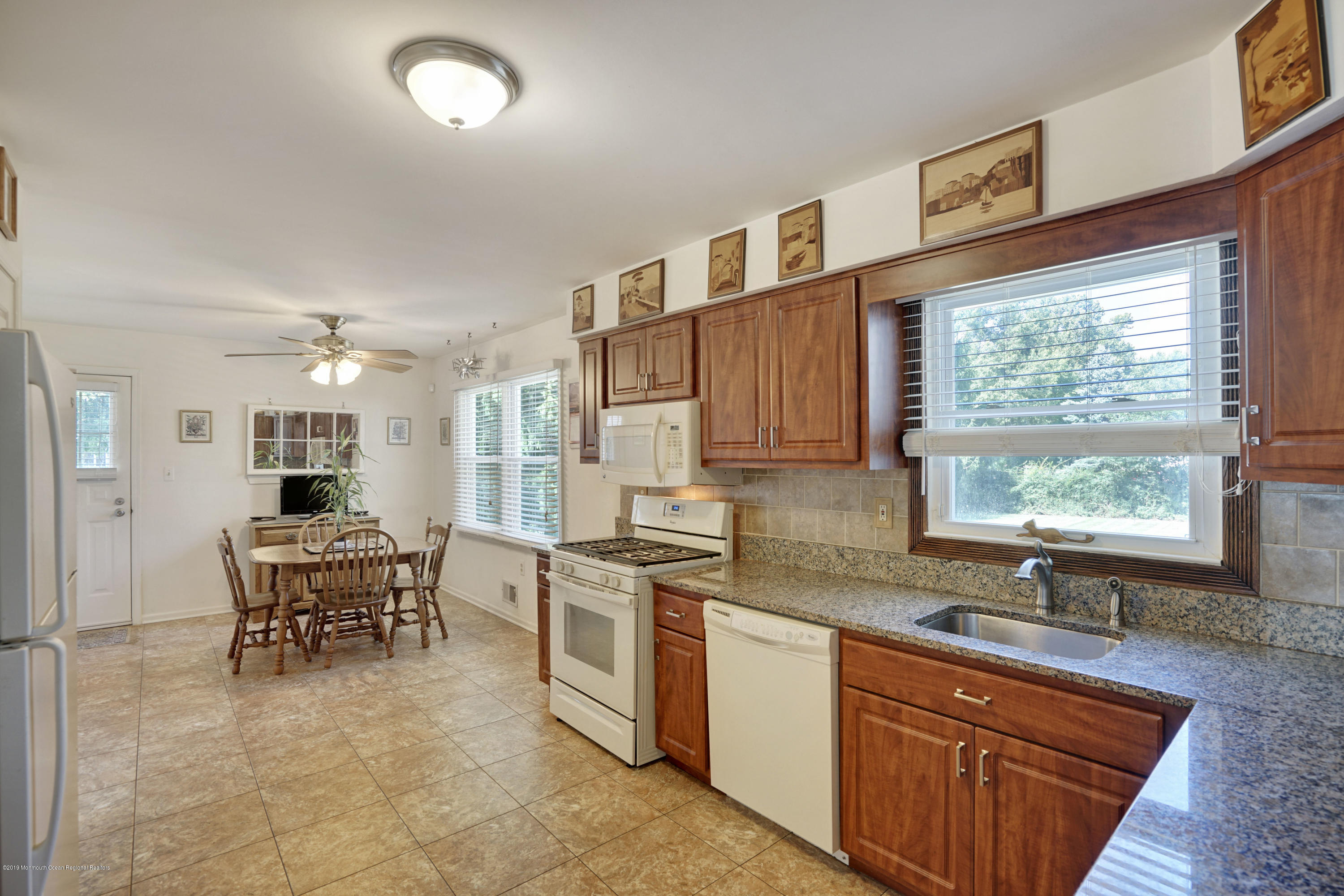 207 Burlington Road Freehold, NJ 07728 - Photo 20 of 45 Kitchen (1)