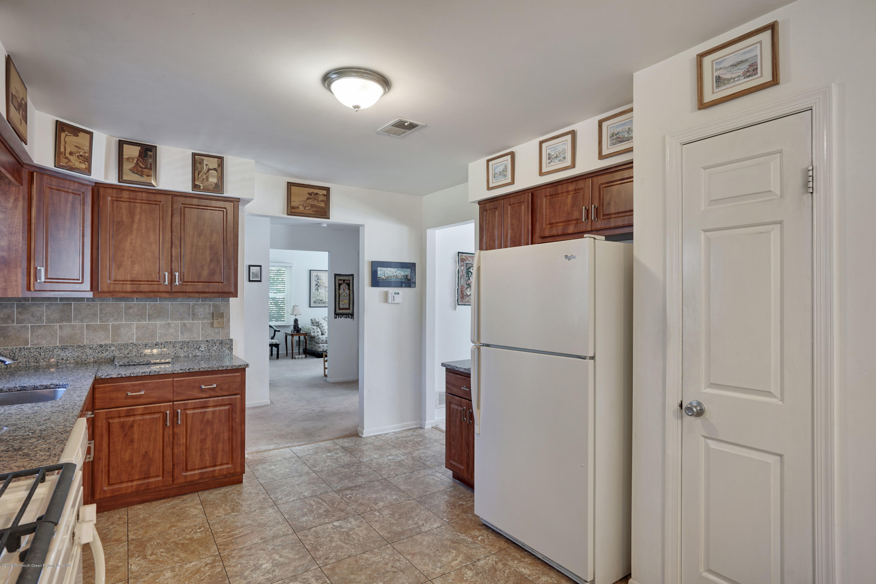 207 Burlington Road Freehold, NJ 07728 - Photo 23 of 45 Kitchen (4)
