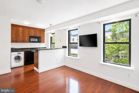 $249,000 | 1125 12th Street Northwest, Unit 64, Washington, DC 20005