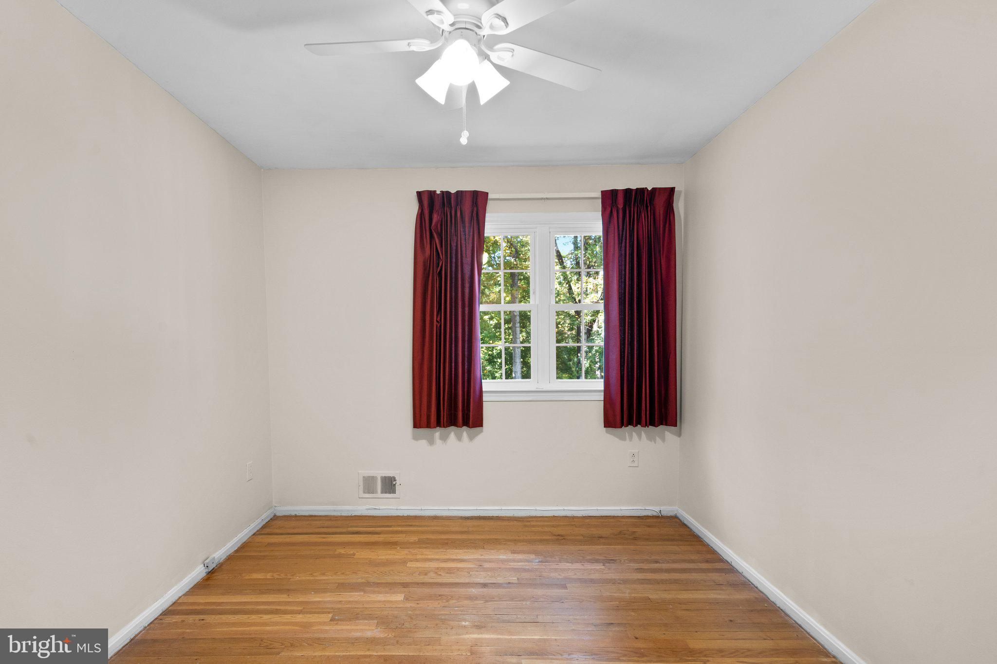 12840 Littleton Street Silver Spring, MD 20906 - Photo 19 of 33 Bedroom 3